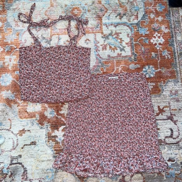 Abercrombie 2-piece Smocked Skirt Set - Picture 2 of 7